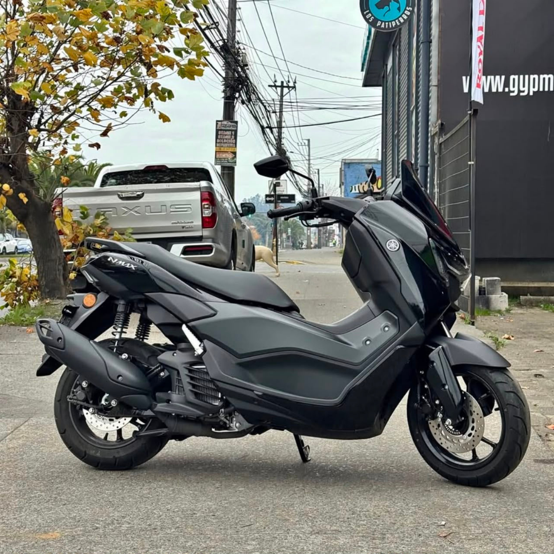 MOTO SEMI NUEVA YAMAHA NMAX CONNECTED