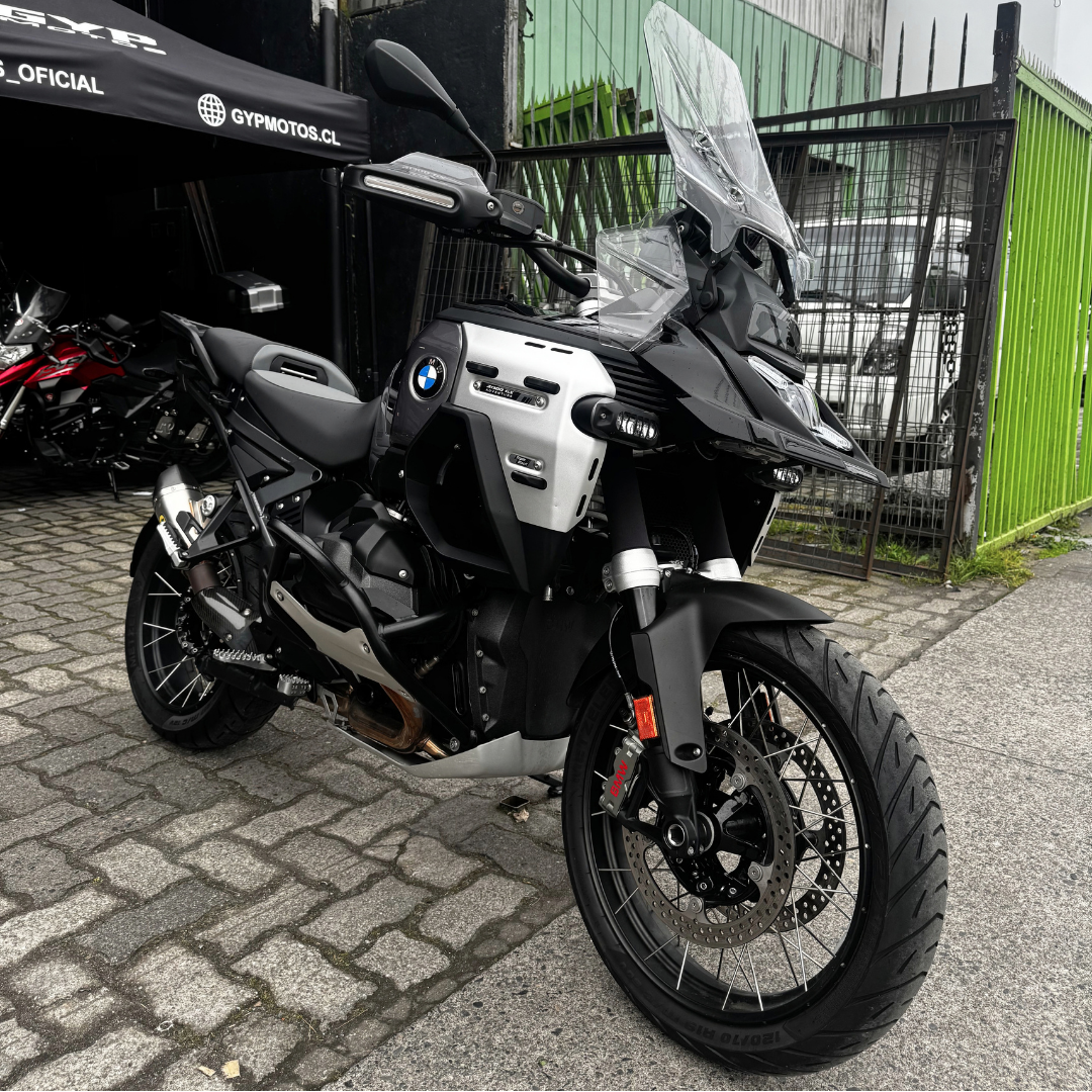 MOTO SEMI NUEVA BMW 1300 GS Adventure